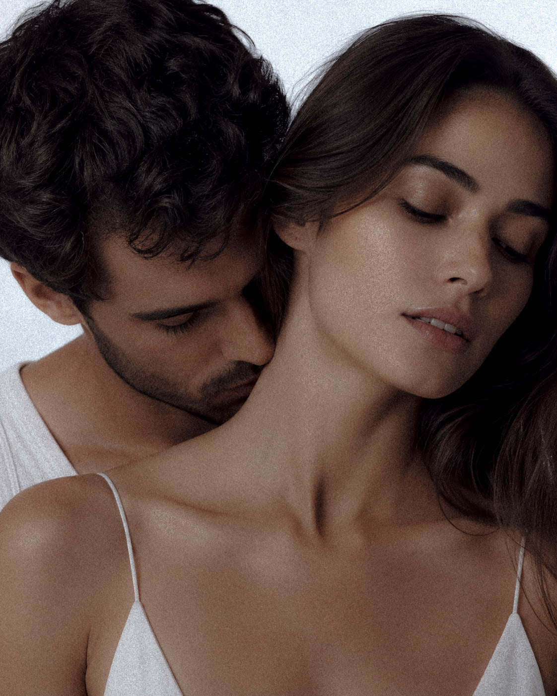 What Does Musk Smell Like? The Intimate World of Skin Scents