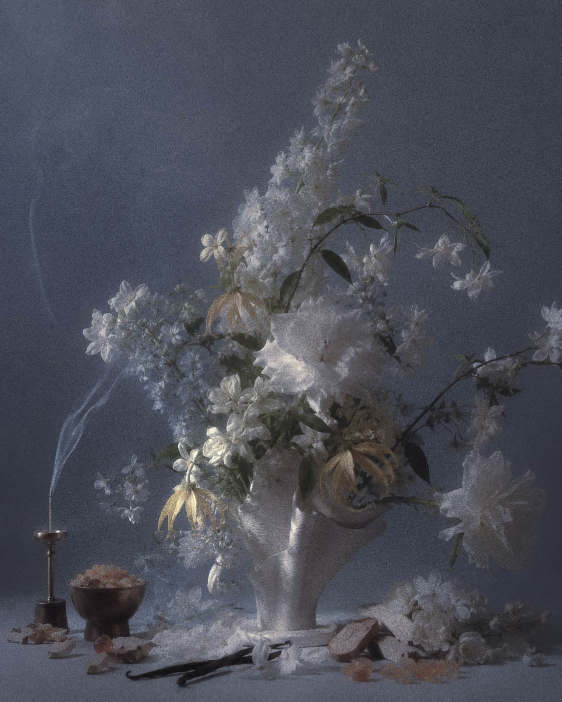 The Atmosphere of Scent: How Perfume Changes the Feeling of a Moment