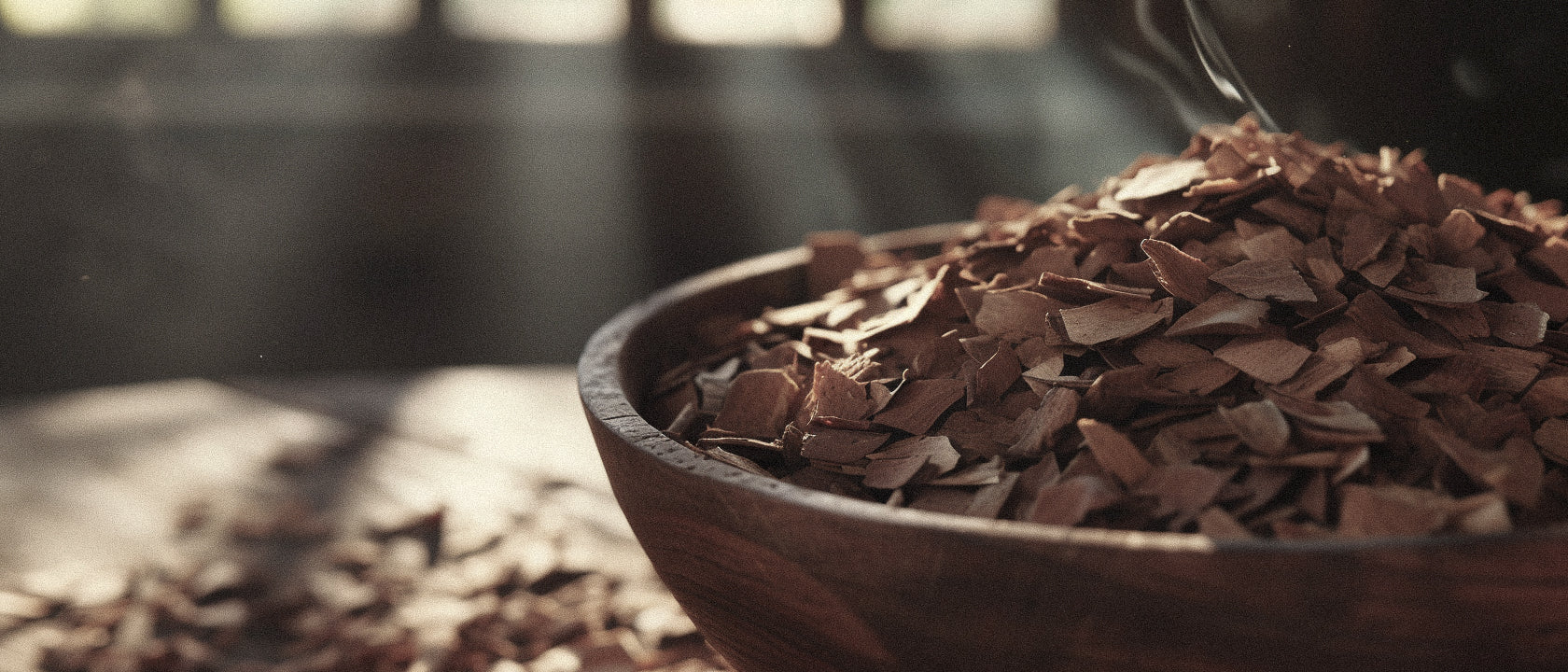 Sandalwood Perfume: The Molecular Harmony Behind Its Universal Appeal